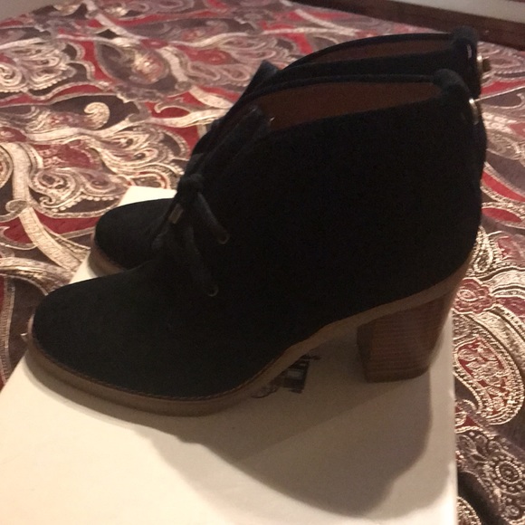 🔥🔥🔥Coach Suede Boots - Picture 2 of 10